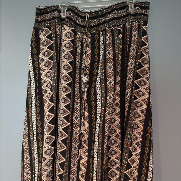 SHEIN Black and White A-line Maxi Skirt Pleated Casual - Picture 2 of 8